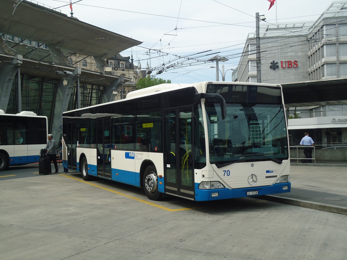 (139'101) - VBL Luzern - Nr. 70/LU 15'728 - Mercedes am 27. Mai 2012 beim Bahnhof Luzern