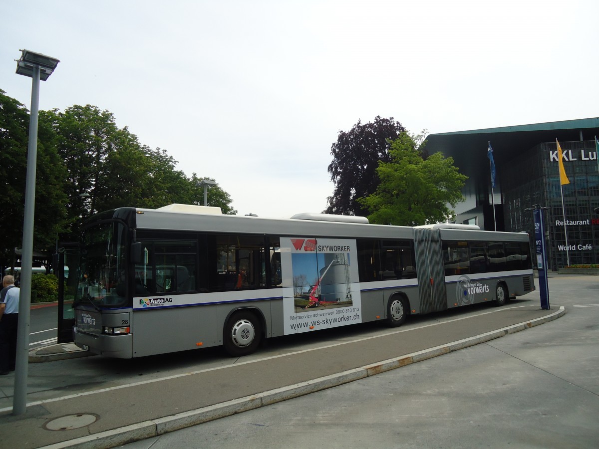 (139'123) - AAGR Rothenburg - Nr. 28/LU 15'041 - Scania/Hess am 27. Mai 2012 beim Bahnhof Luzern