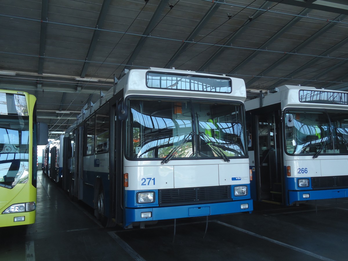 (139'251) - VBL Luzern - Nr. 271 - NAW/R&J-Hess Trolleybus am 2. Juni 2012 in Luzern, Depot