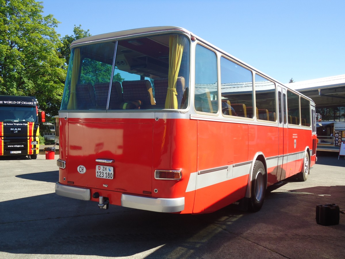 (139'625) - FBW-Club, Mnnedorf - ZH 123'180 - FBW/R&J (ex Tiemann, Oetwil Nr. 19; ex West, Brittnau; ex Wespe, Altsttten; ex AFA Adelboden Nr. 19) am 16. Juni 2012 in Hinwil, AMP