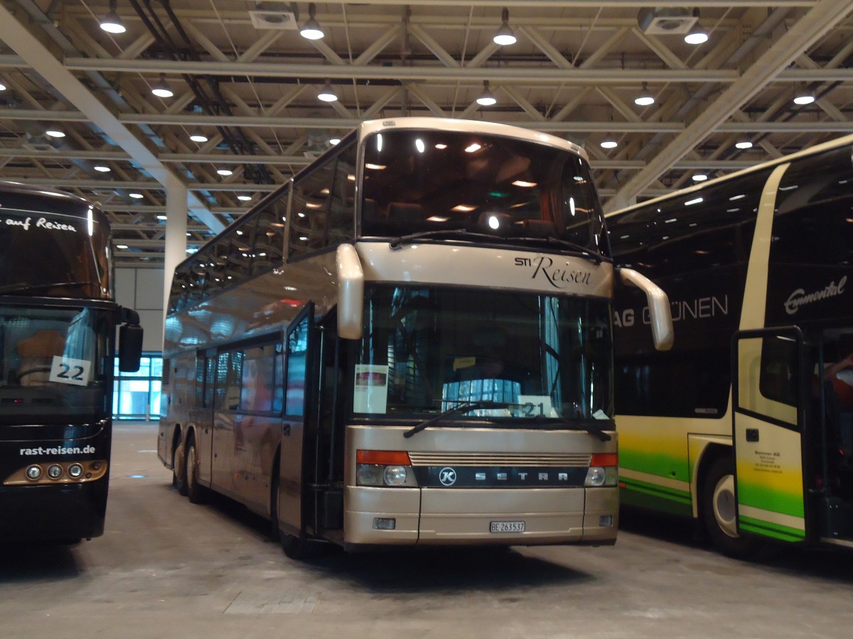 (140'510) - STI Thun - Nr. 37/BE 263'537 - Setra (ex Funi-Car, Biel) am 16. Juli 2012 in Basel, Basel Tattoo 2012