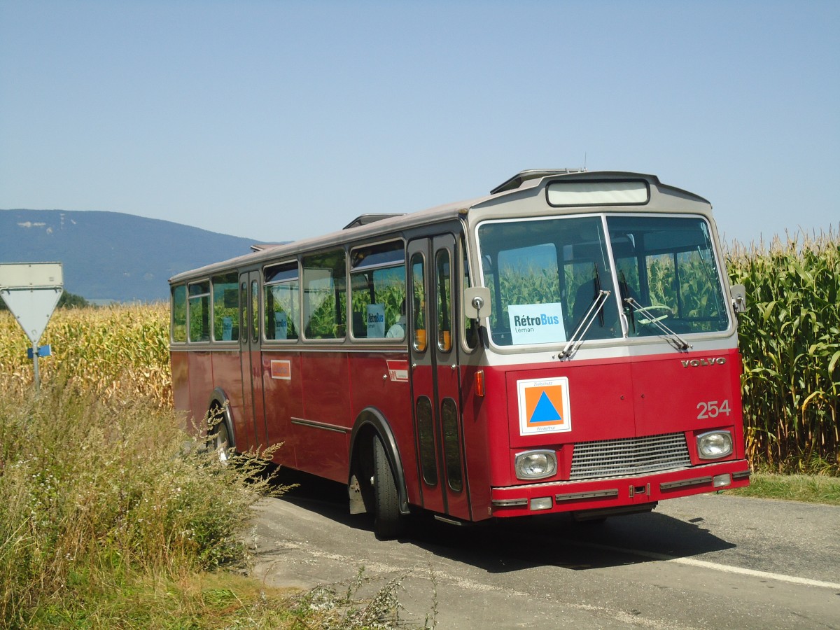 (141'326) - Zivilschutz, Winterthur (Rtrobus) - Nr. 254/VD 722'000 - Volvo/Tscher (ex WV Winterthur Nr. 254) am 19. August 2012 in Yvonand, Halle TVS