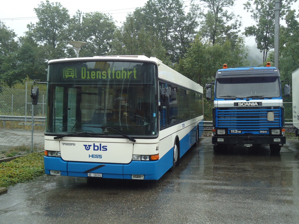 (141'443) - Busland, Burgdorf - Nr. 44/BE 18'090 - Volvo/Hess (ex VBL Luzern Nr. 62) am 1. September 2012 in Langnau, Garage