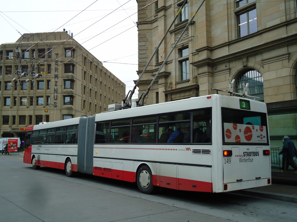 (142'133) - SW Winterthur - Nr. 149 - Mercedes Gelenktrolleybus am 24. Oktober 2012 beim Hauptbahnhof Winterthur