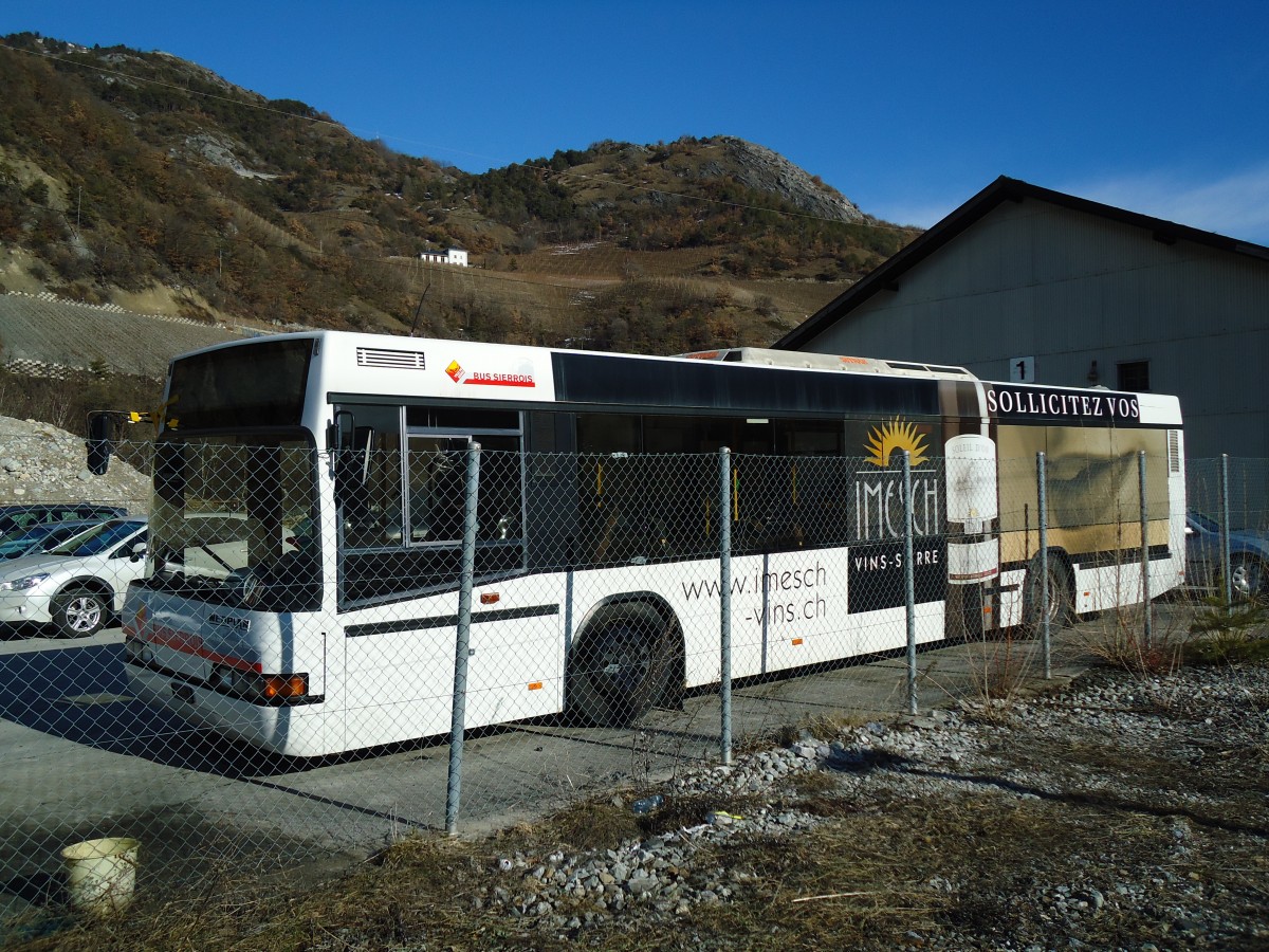 (143'157) - BS Sierre - Neoplan am 3. Februar 2013 beim Bahnhof Leuk