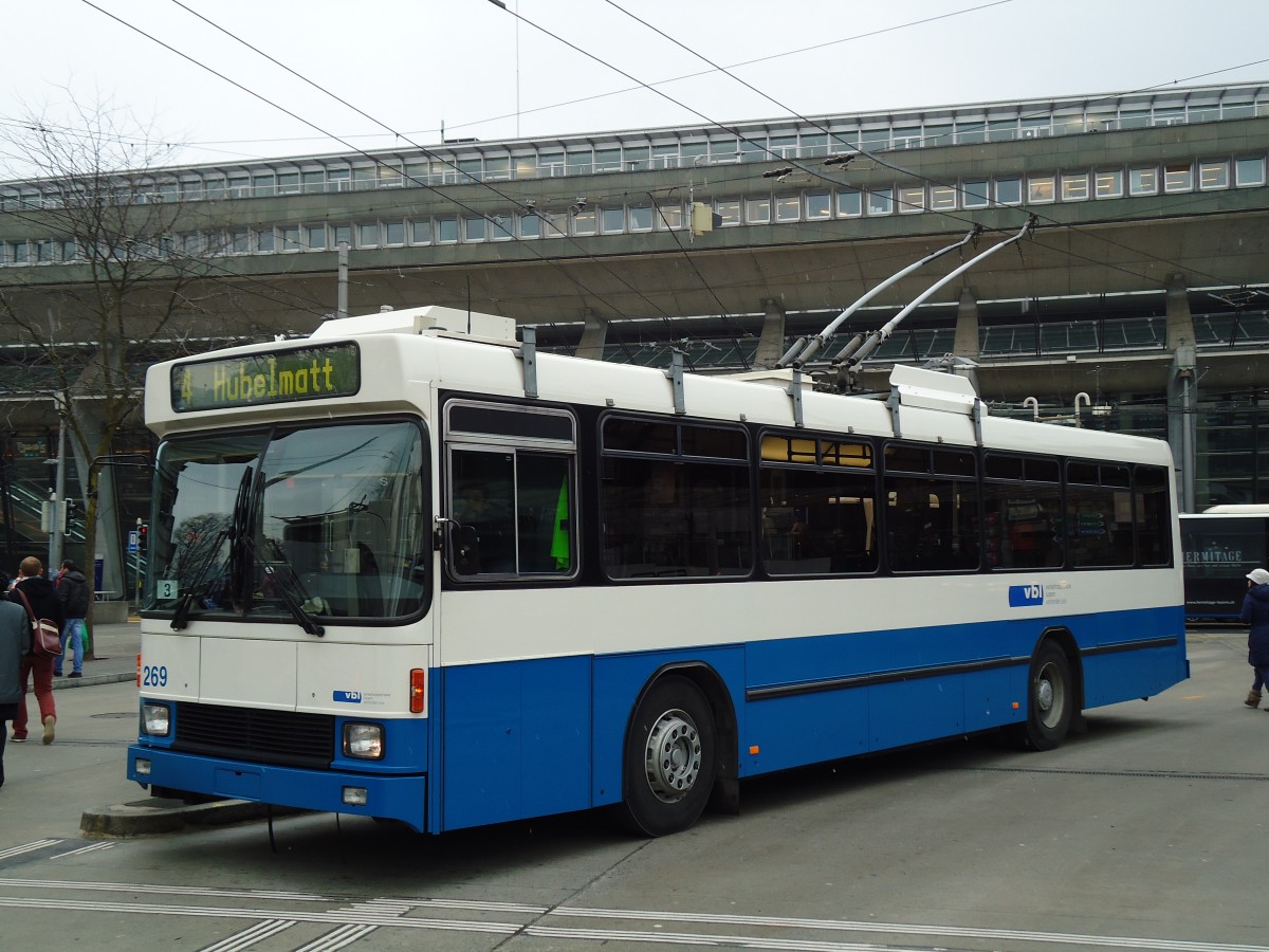 (143'312) - VBL Luzern - Nr. 269 - NAW/R&J-Hess Trolleybus am 20. Februar 2013 beim Bahnhof Luzern