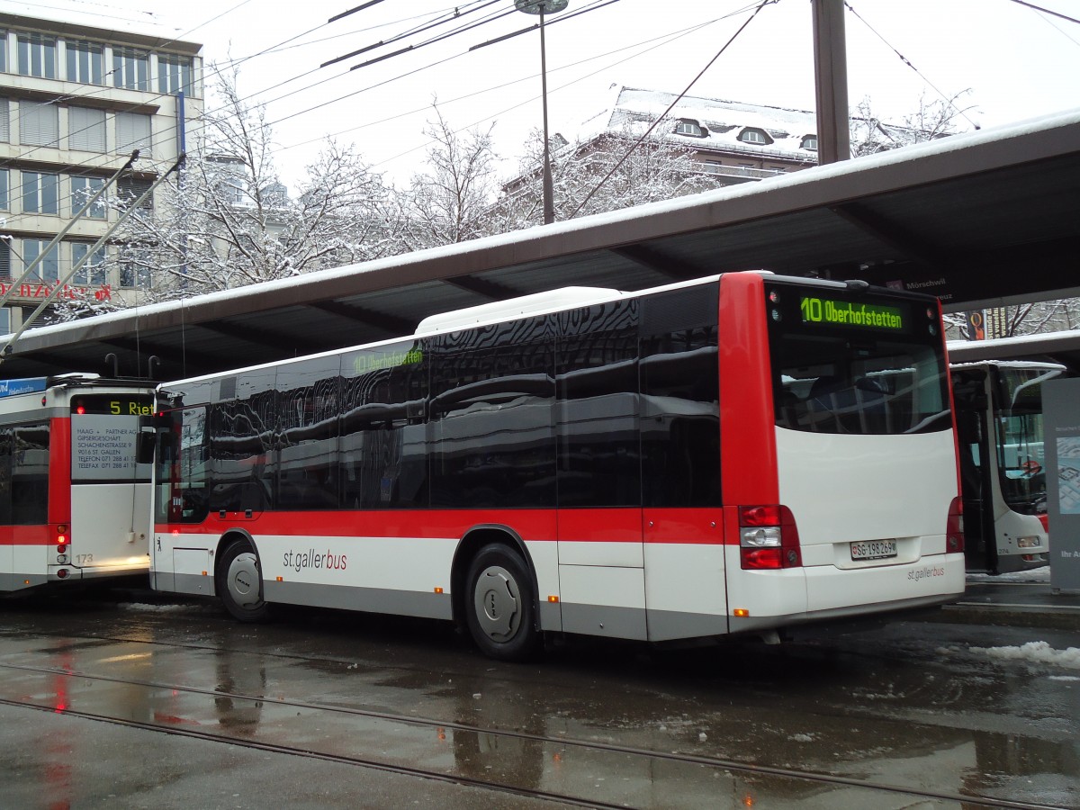 (143'647) - St. Gallerbus, St. Gallen - Nr. 269/SG 198'269 - MAN/Gppel am 20. April 2013 beim Bahnhof St. Gallen