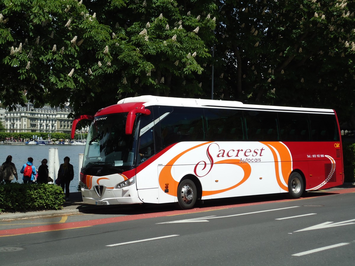 (144'364) - Aus Spanien: Sacrest, Olot - 7125 GDN - Volvo am 19. Mai 2013 beim Bahnhof Luzern