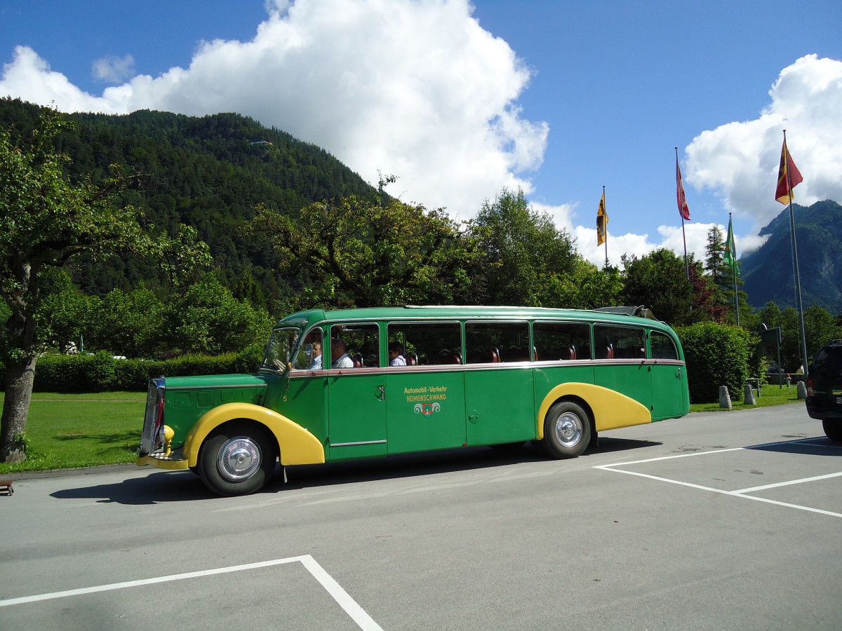 (145'528) - STI Thun - Nr. 15/BE 26'776 - Saurer/Gangloff (ex AvH Heimenschwand Nr. 5) am 30. Juni 2013 in Unterseen, Hotel Neuhaus