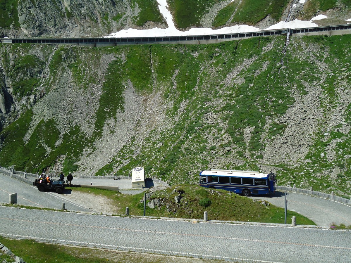 (145'887) - Steinauer, Einsiedeln - SZ 25'115 - Saurer/R&J (ex Albin, Fllanden; ex SBB Bern; ex Solr&Fontana, Ilanz; ex P 24'359) am 20. Juli 2013 in Gotthard, Alte Tremolastrasse