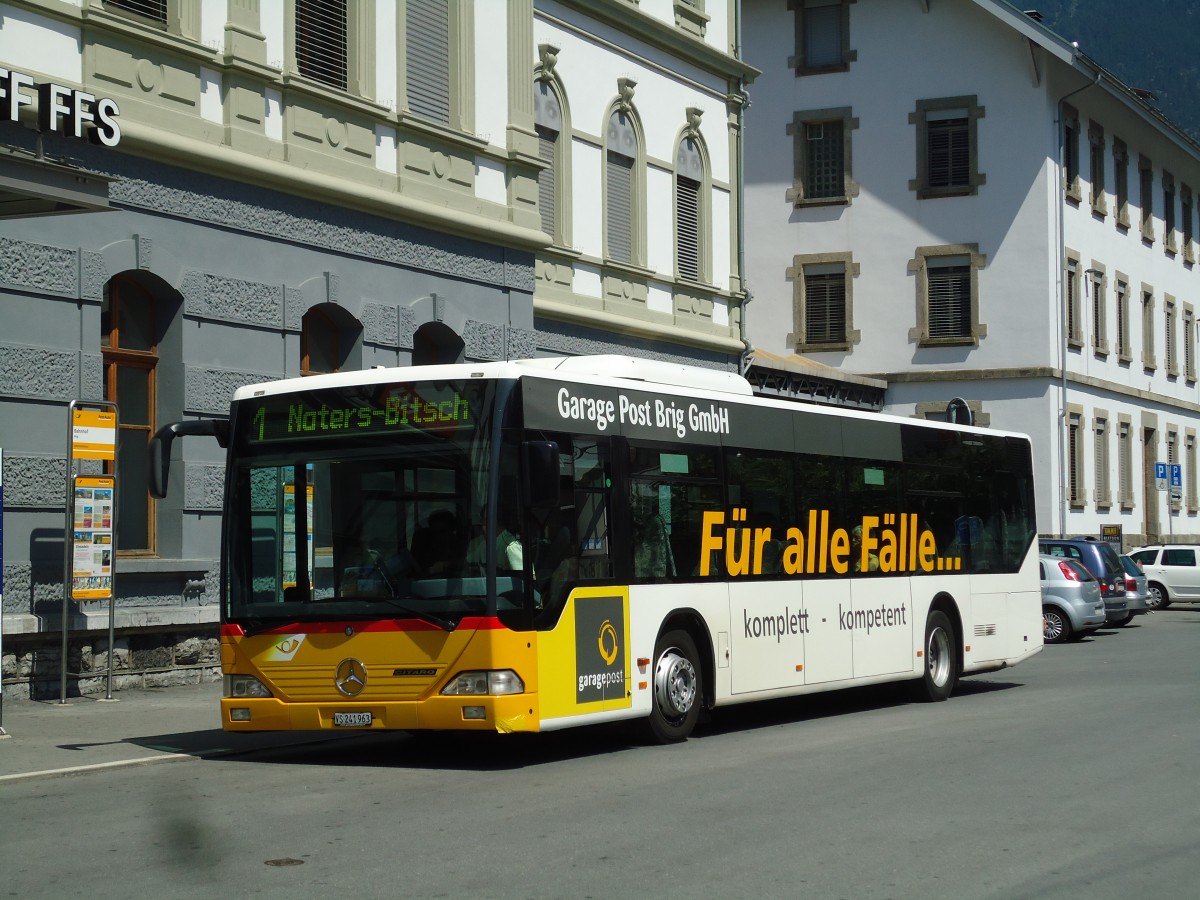 (146'262) - PostAuto Wallis - VS 241'963 - Mercedes am 5. August 2013 beim Bahnhof Brig