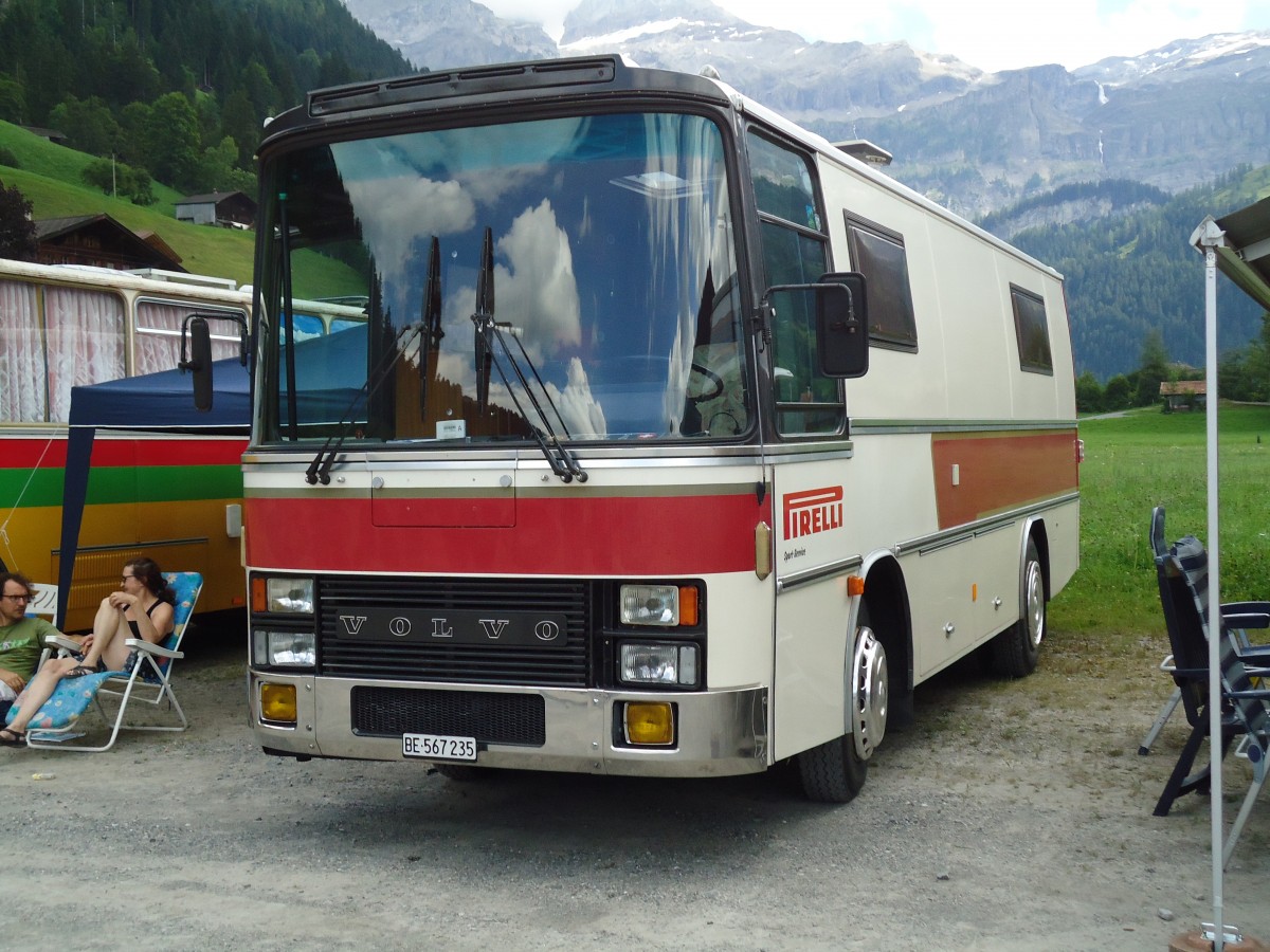 (146'385) - Schweizer, Steffisburg - BE 567'235 - Volvo/Van Hool am 17. August 2013 in Lenk, Metschbahnen