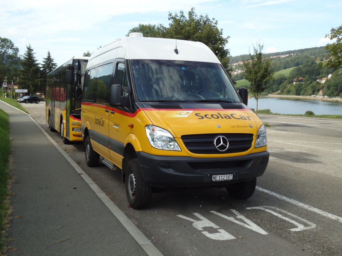 (146'442) - CarPostal Ouest - NE 112'587 - Mercedes am 18. August 2013 in Les Brenets, Parc des Pargots