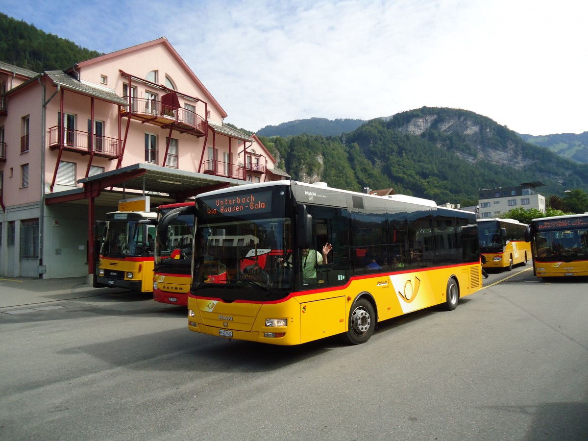 (146'995) - AVG Meiringen - Nr. 62/BE 407'862 - MAN/Gppel am 2. September 2013 in Meiringen, Postautostation