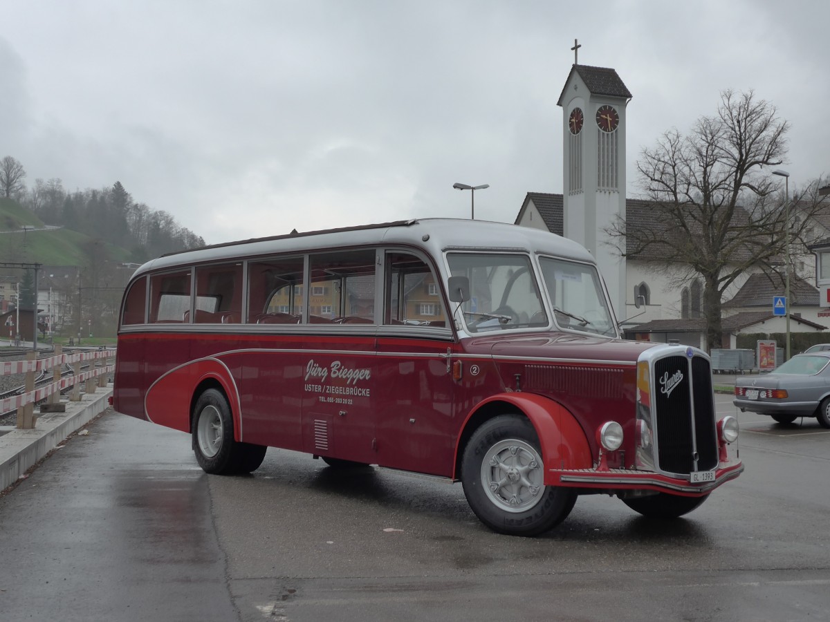 (149'578) - Biegger, Uster - Nr. 2/GL 1393 - Saurer/Lauber (ex Tlverbier, Verbier Nr. 2; ex Werkbus; ex Rey, Ayent) am 6. April 2014 beim Bahnhof Bauma