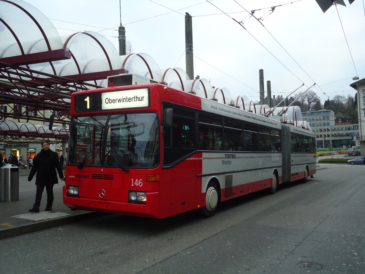 (151'056) - SW Winterthur - Nr. 146 - Mercedes Gelenktrolleybus am 17. November 2010 beim Hauptbahnhof Winterthur