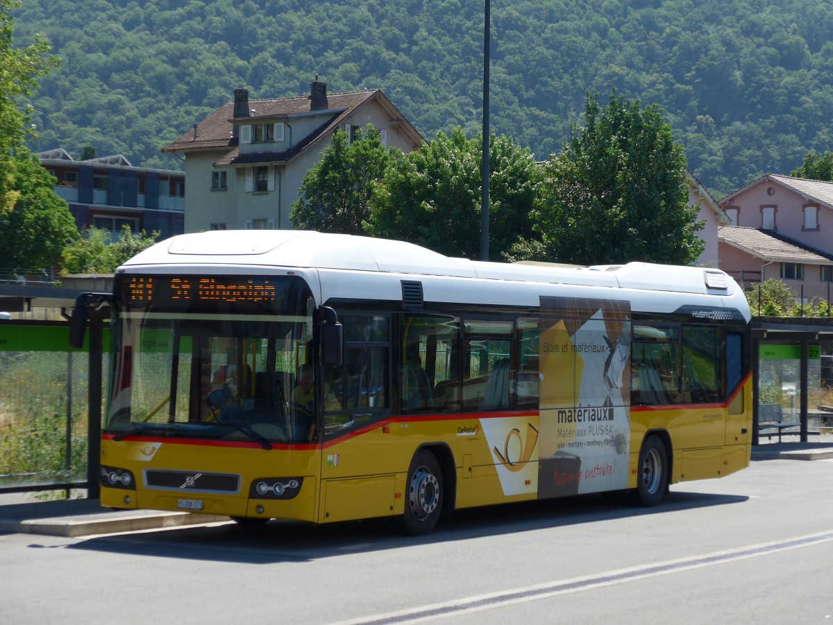 (151'717) - TPC Aigle - VS 206'173 - Volvo am 21. Juni 2014 beim Bahnhof Aigle