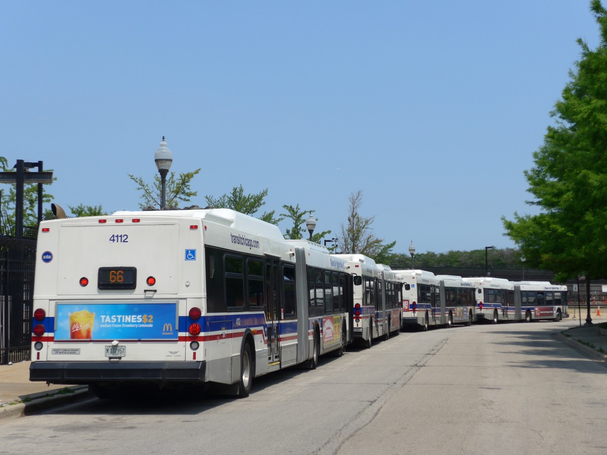 (153'196) - CTA Chicago - Nr. 4112/M 172'957 - New Flyer am 18. Juli 2014 in Chicago, Navy Pier