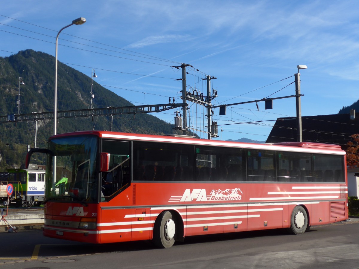 (155'876) - AFA Adelboden - Nr. 22/BE 26'708 - Setra (ex Nr. 8) am 19. Oktober 2014 beim Bahnhof Zweisimmen