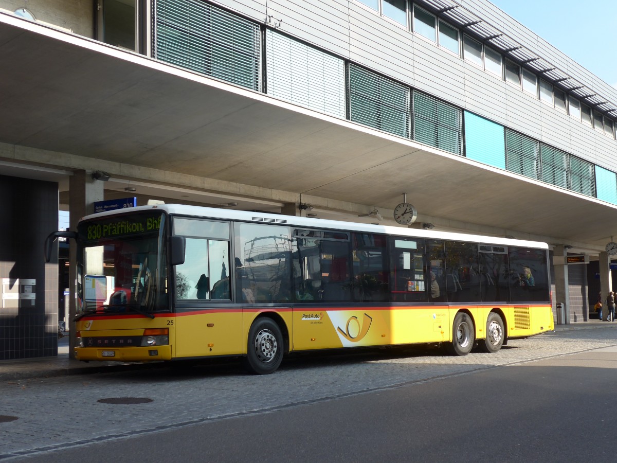 (156'258) - Ryffel, Uster - Nr. 80(25)/ZH 26'349 - Setra am 28. Oktober 2014 beim Bahnhof Uster