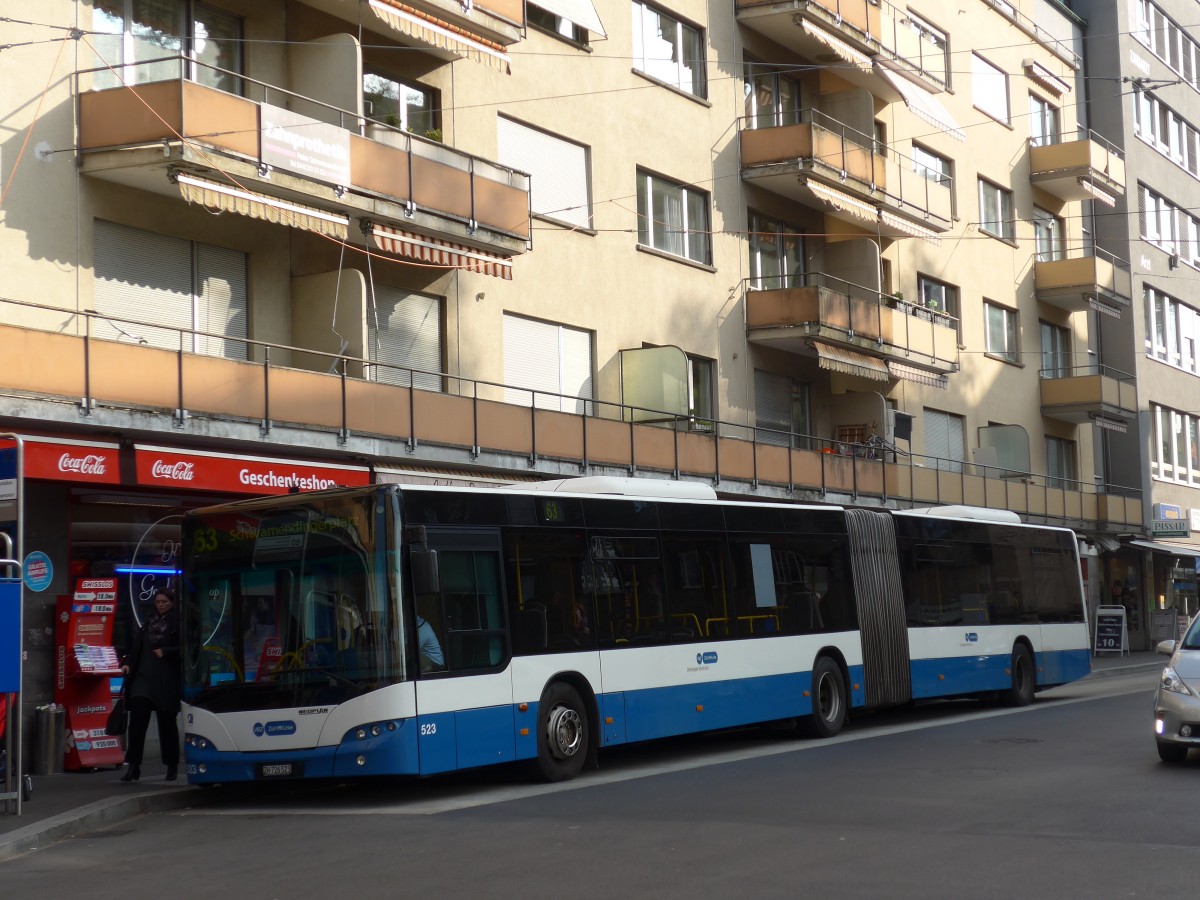 (156'272) - VBZ Zrich - Nr. 523/ZH 726'523 - Neoplan am 28. Oktober 2014 beim Bahnhof Zrich-Oerlikon