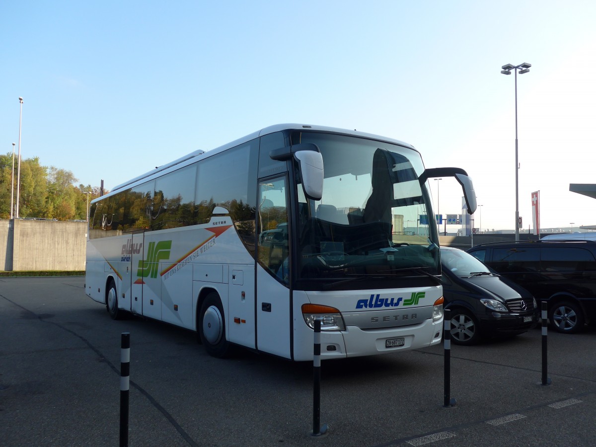 (156'300) - Albus, Zrich - Nr. L5096/ZH 687'172 - Setra am 28. Oktober 2014 in Zrich, Flughafen