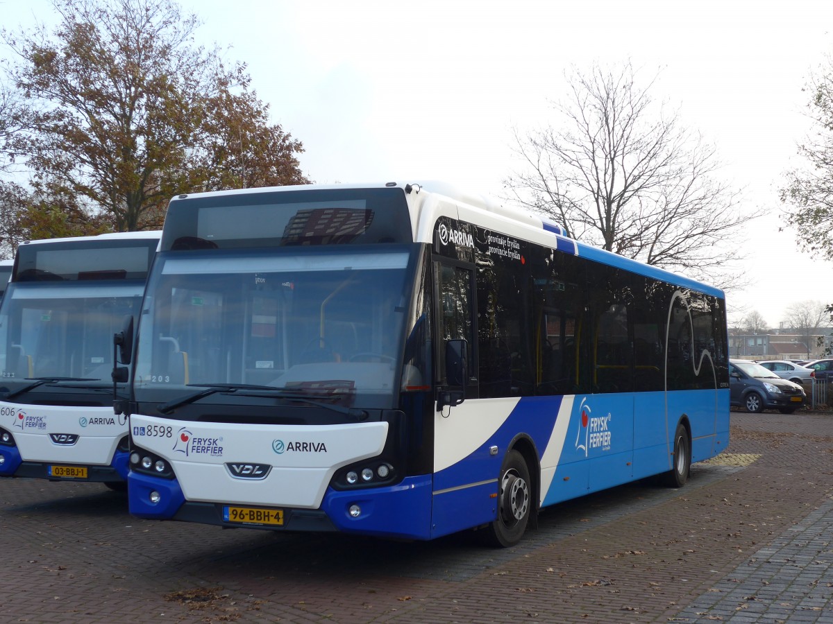 (156'978) - ARRIVA - Nr. 8598/96-BBH-4 - VDL am 20. November 2014 beim Bahnhof Hoogeveen