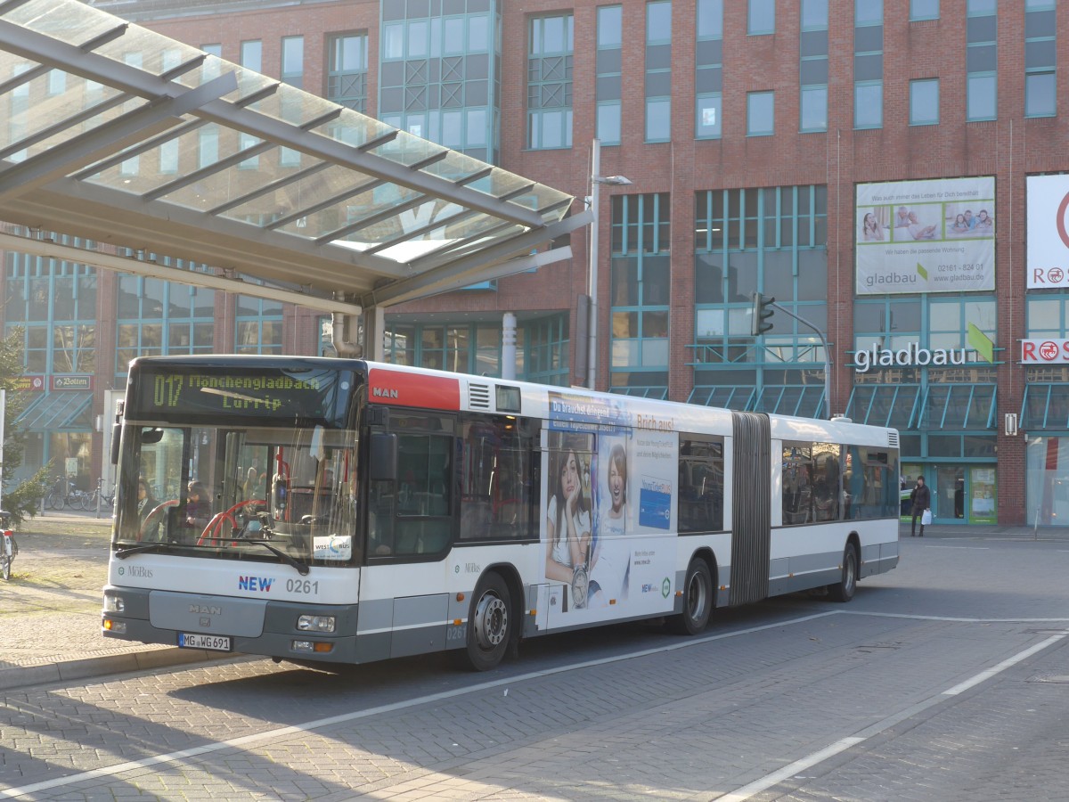 (157'328) - MBus, Mnchengladbach - Nr. 261/MG-WG 691 - MAN am 22. November 2014 beim Hauptbahnhof Mnchengladbach