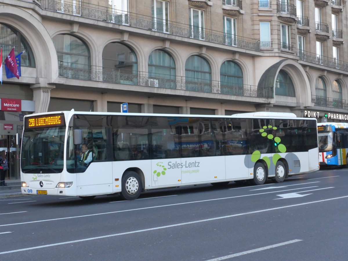 (157'396) - Sales-Lentz, Bascharage - SL 3268 - Mercedes am 22. November 2014 beim Bahnhof Luxembourg