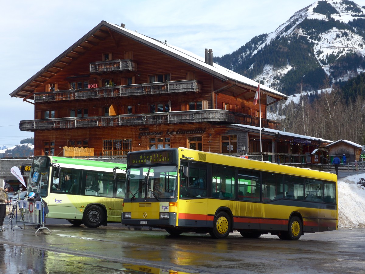 (158'138) - TPC Aigle - Nr. 52/VS 353'316 - Mercedes (ex AAGL Liestal Nr. 52) am 2. Januar 2015 beim Bahnhof Champry