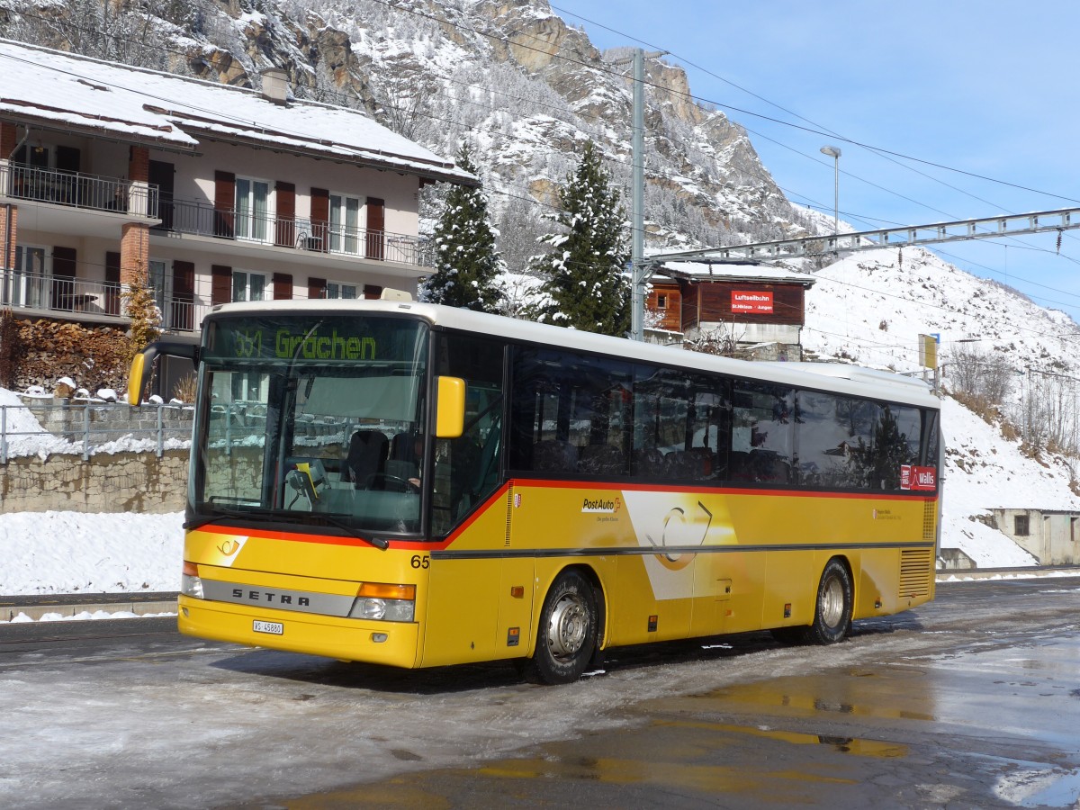 (158'421) - Zerzuben, Visp-Eyholz - Nr. 65/VS 45'880 - Setra am 18. Januar 2015 beim Bahnhof St. Niklaus