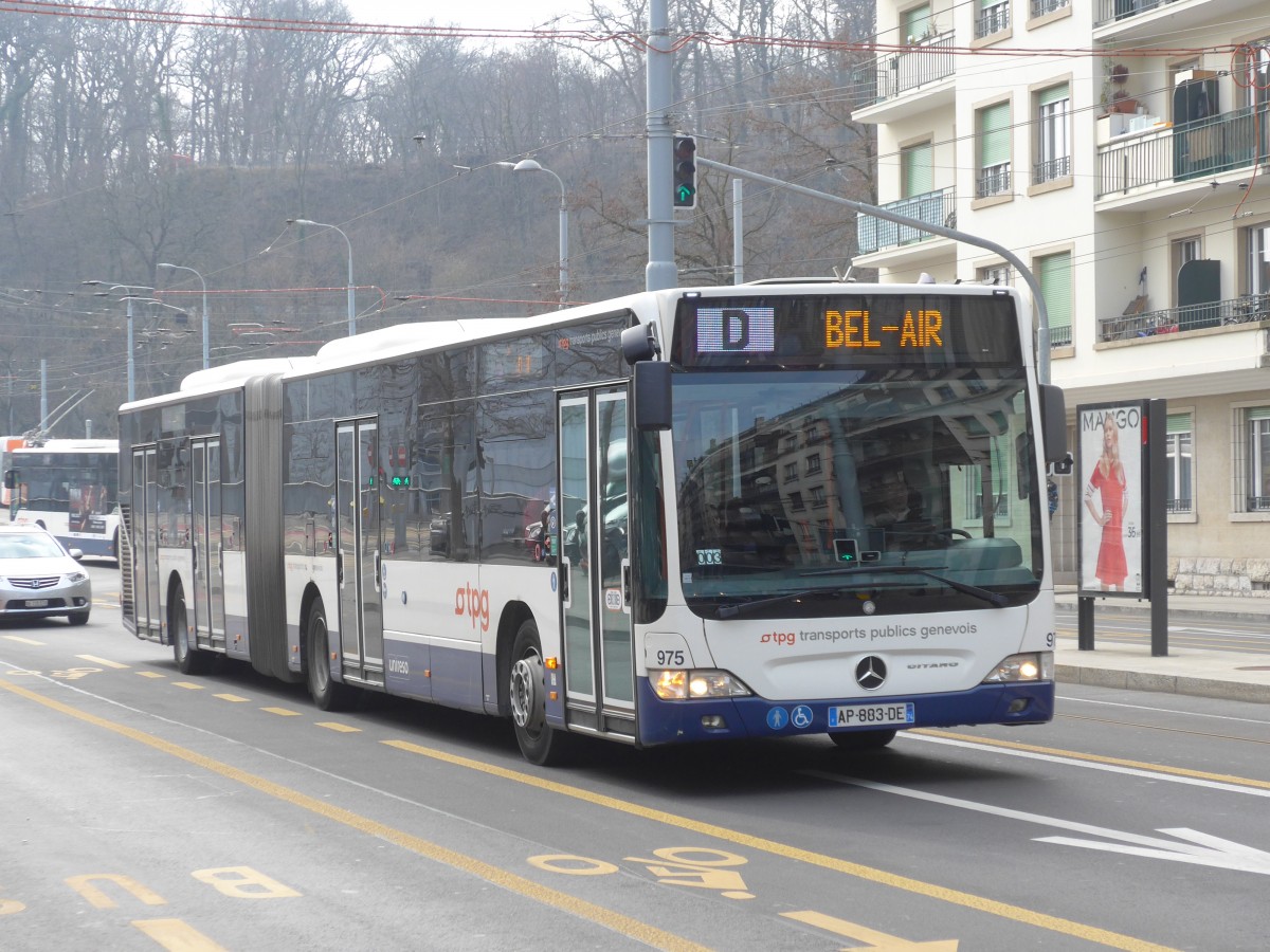 (159'120) - Gem'Bus, Genve - Nr. 975/AP 883 DE - Mercedes am 14. Mrz 2015 in Genve, Jonction