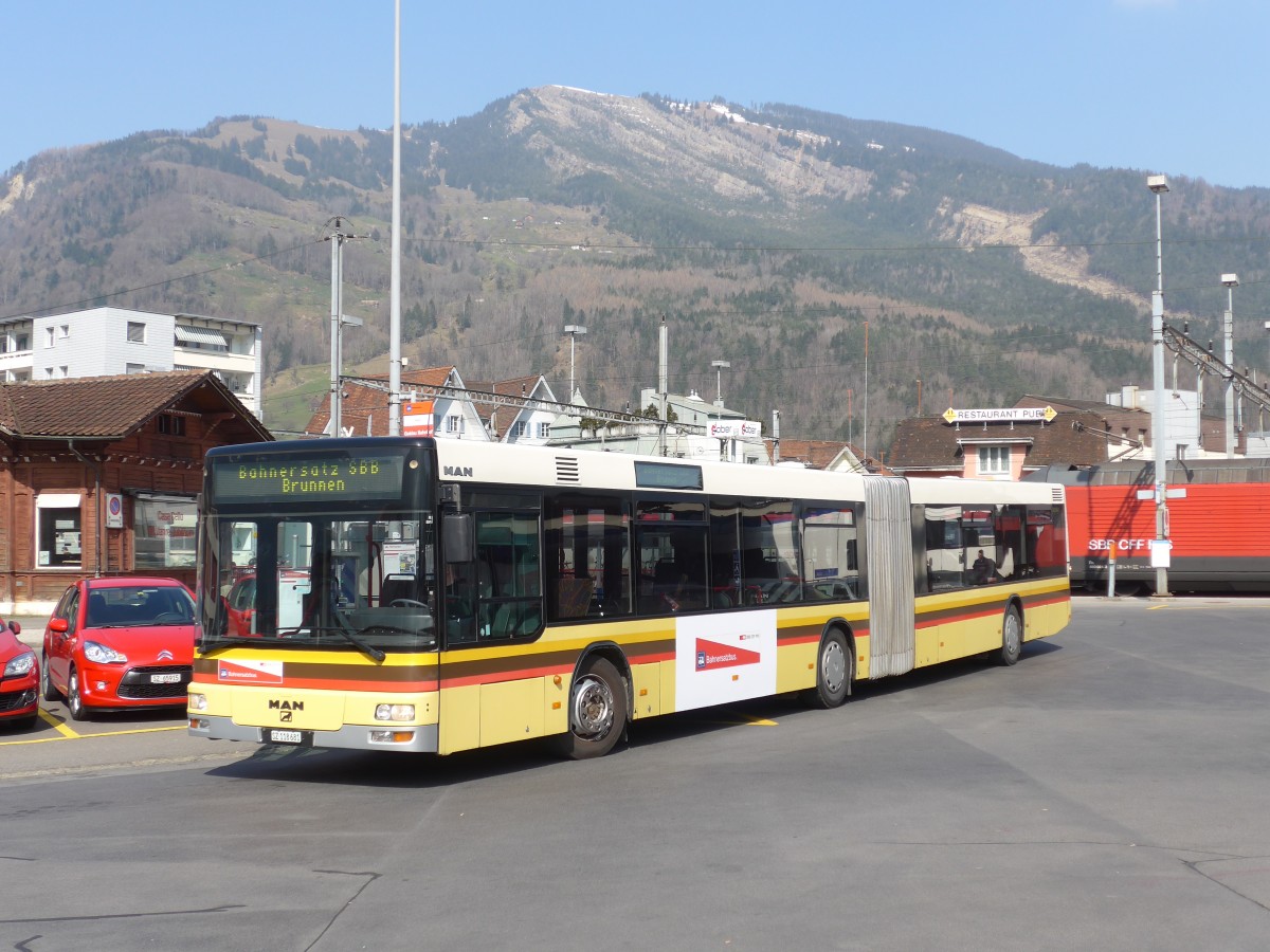 (159'344) - AAGS Schwyz - Nr. 81/SZ 118'681 - MAN (ex STI Thun Nr. 90) am 18. Mrz 2015 beim Bahnhof Arth-Goldau