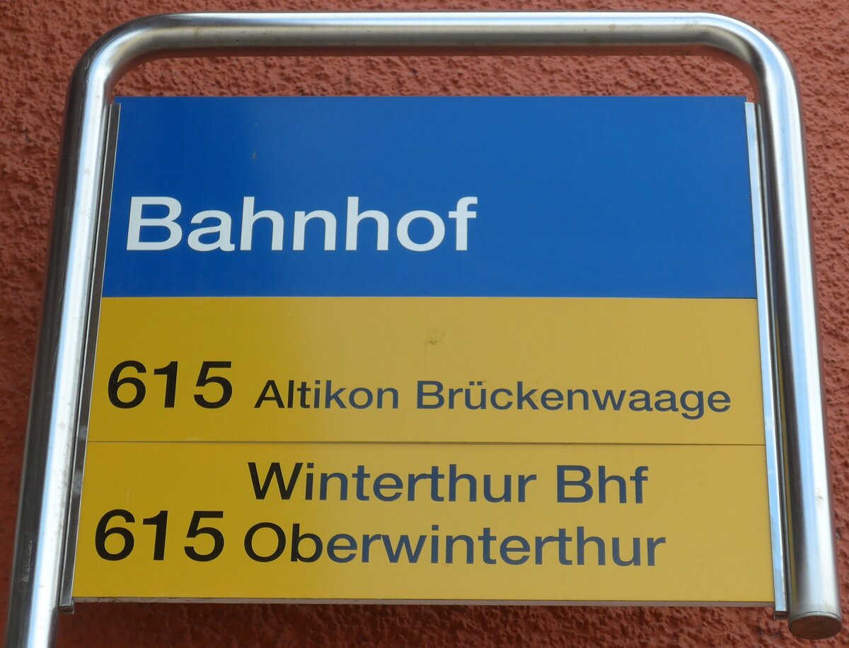 (159'440) - ZVV/PostAuto-Haltestellenschild - Rickenbach-Attikon, Bahnhof - am 27. Mrz 2015