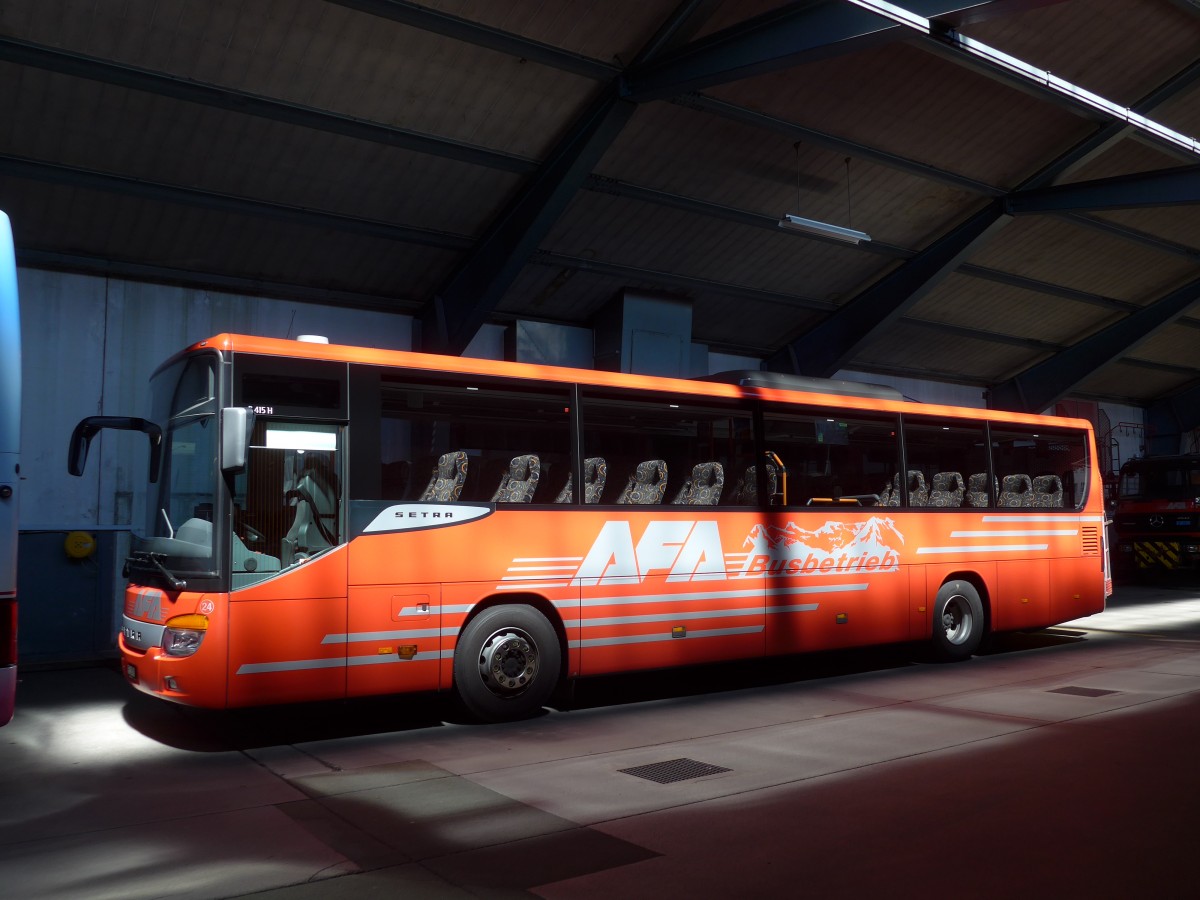 (159'919) - AFA Adelboden - Nr. 24/BE 26'701 - Setra am 12. April 2015 im Autobahnhof Adelboden