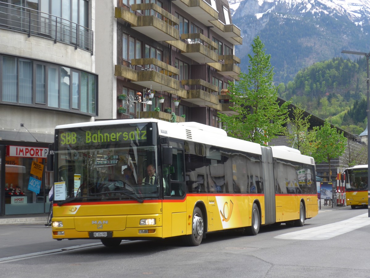 (160'128) - Steiner, Ortschwaben - Nr. 6/BE 354'980 - MAN am 26. April 2015 beim Bahnhof Interlaken West