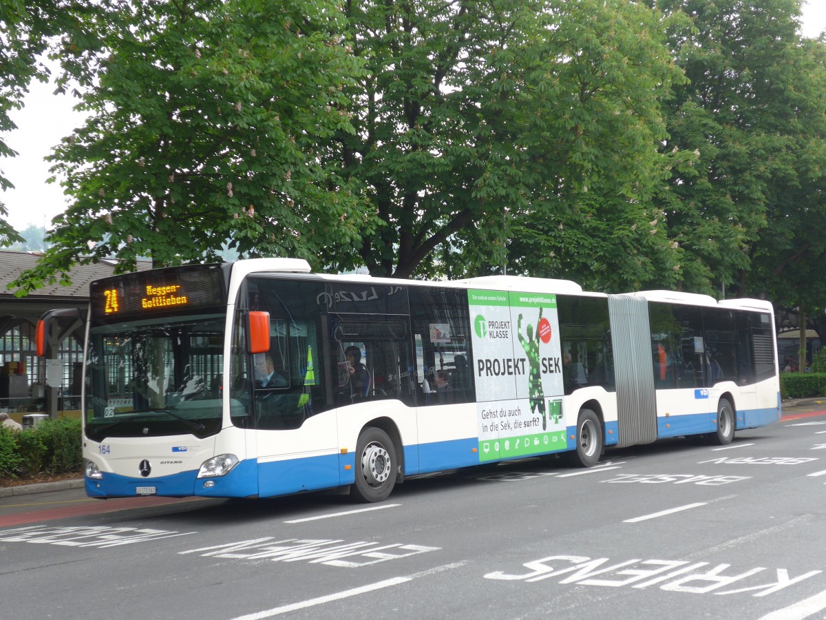 (160'580) - VBL Luzern - Nr. 164/LU 170'563 - Mercedes am 22. Mai 2015 beim Bahnhof Luzern