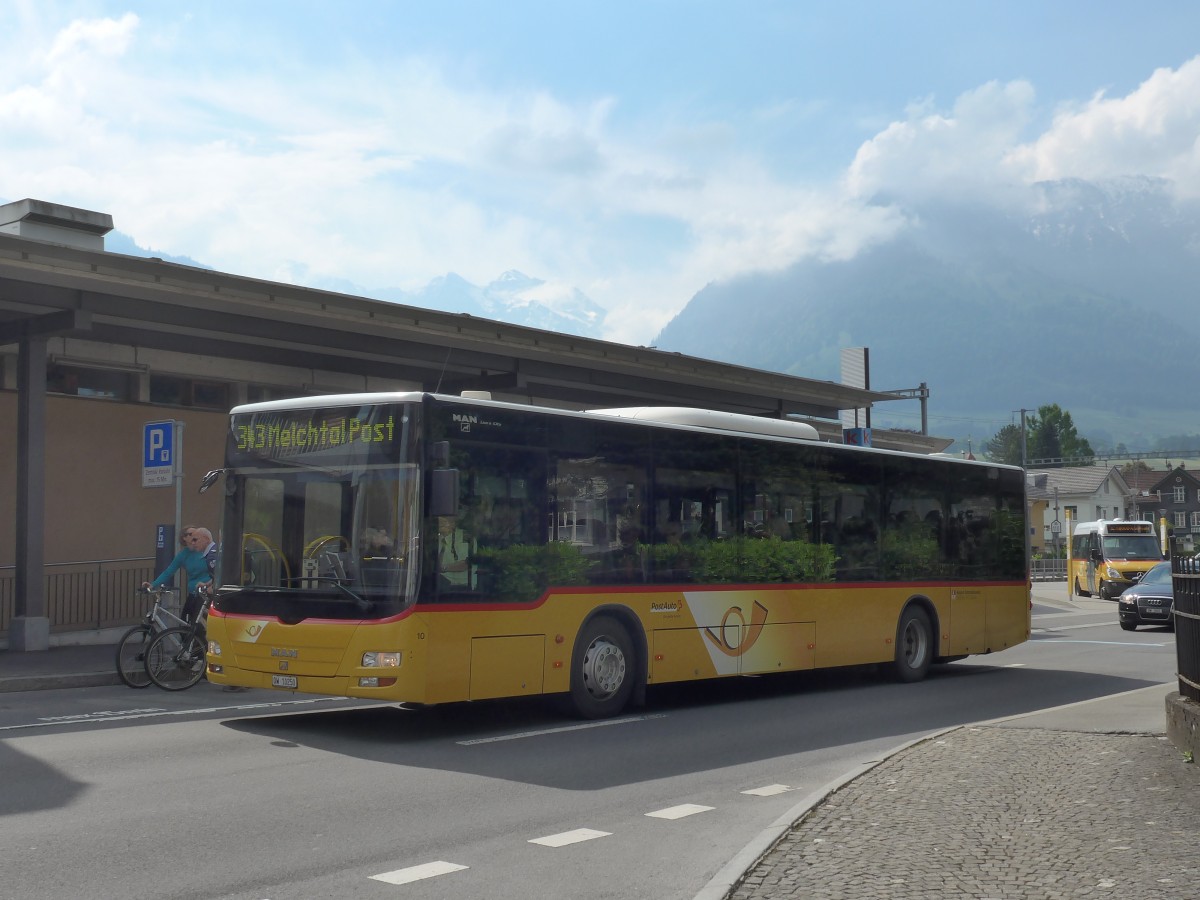 (160'911) - Dillier, Sarnen - Nr. 10/OW 10'250 - MAN am 24. Mai 2015 beim Bahnhof Sarnen