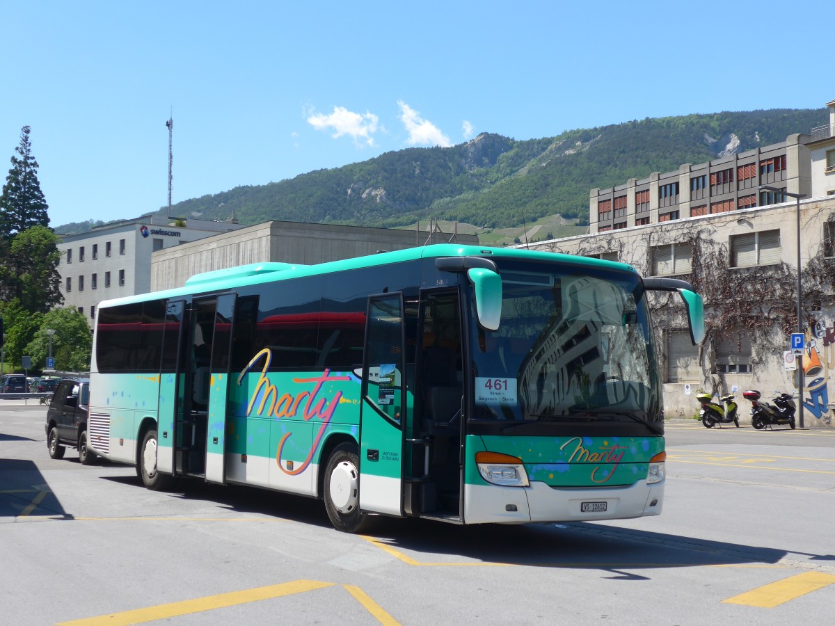 (161'152) - Marty, Varen - VS 12'612 - Setra am 27. Mai 2015 beim Bahnhof Sierre