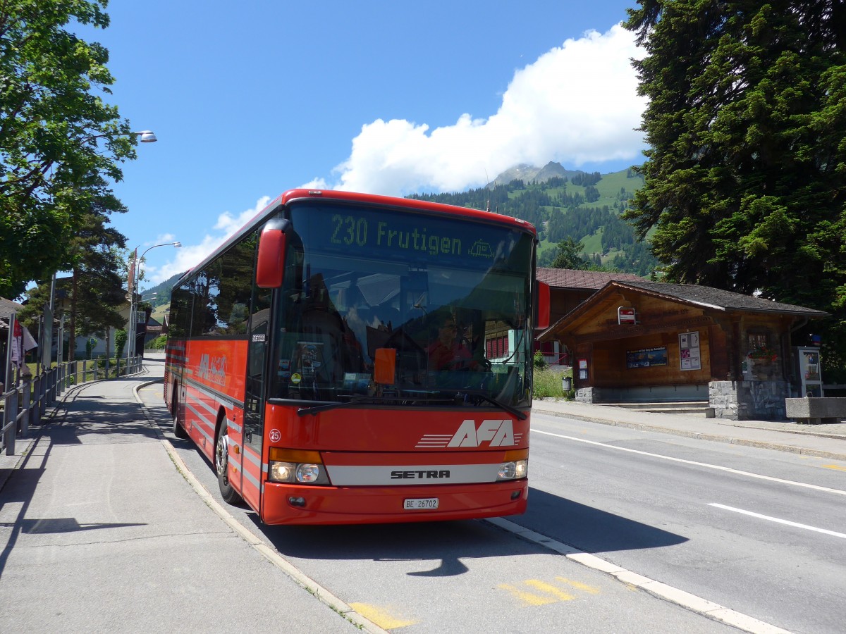 (161'950) - AFA Adelboden - Nr. 25/BE 26'702 - Setra (ex Nr. 12) am 7. Juni 2015 in Frutigen, Marktplatz