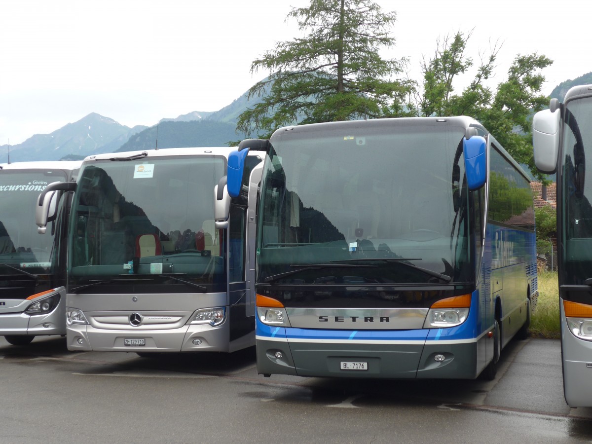 (162'107) - Scherrer, Duggingen - BL 7176 - Setra am 14. Juni 2015 in Meiringen, Balm