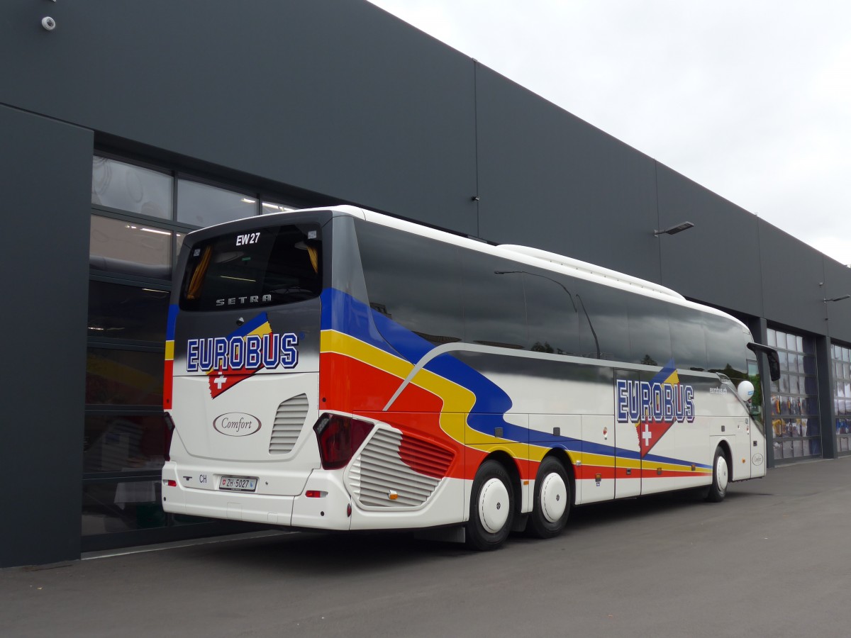 (163'368) - Welti-Furrer, Bassersdorf - Nr. 27/ZH 5027 - Setra am 15. August 2015 in Bassersdorf, Buszentrum Glattal