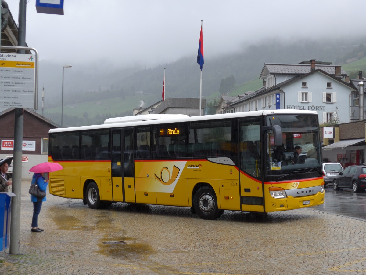 (164'912) - AVG Meiringen - Nr. 73/BE 171'453 - Setra am 16. September 2015 beim Bahnhof Airolo