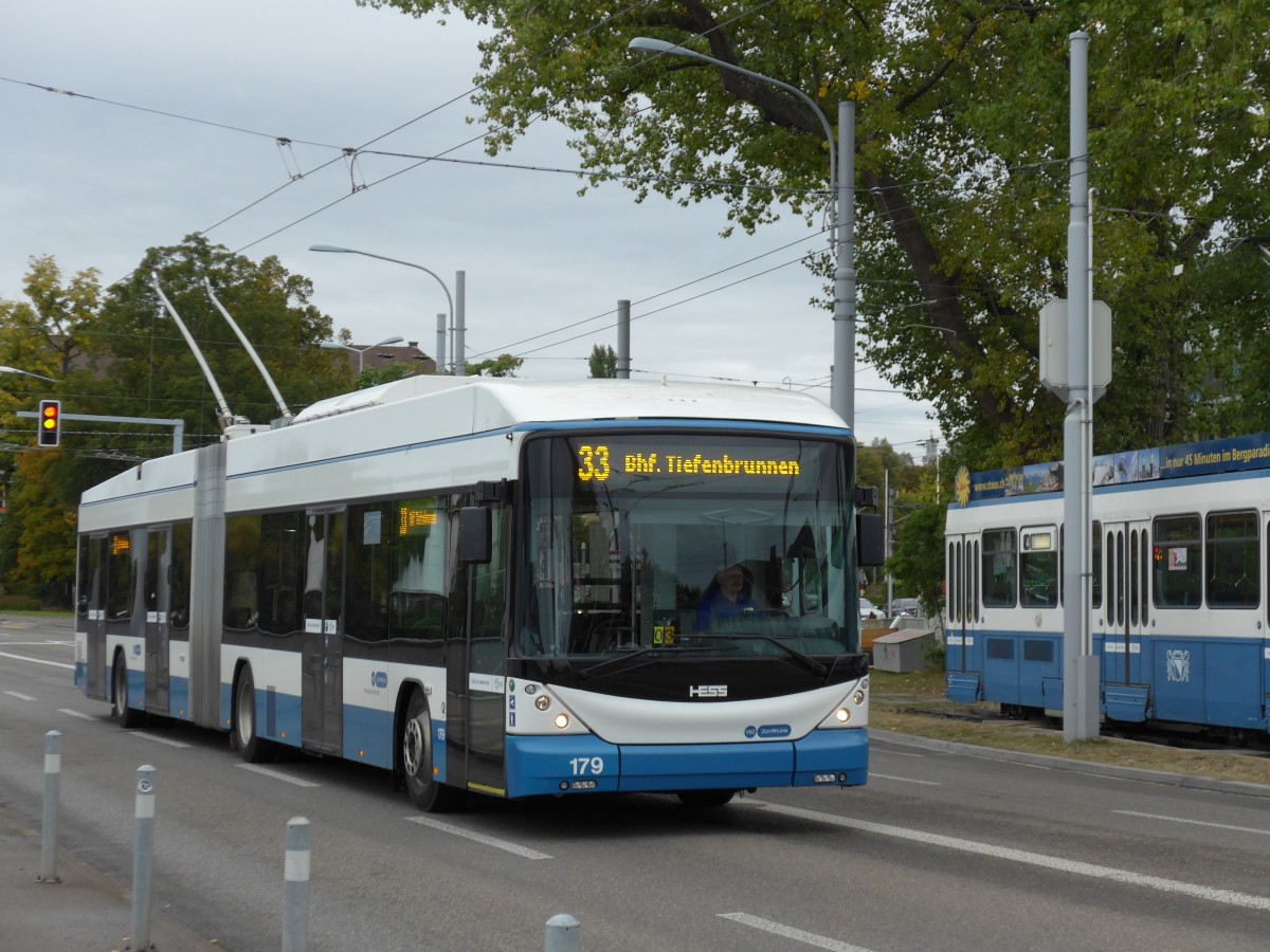 (164'969) - VBZ Zrich - Nr. 179 - Hess/Hess Gelenktrolleybus am 17. September 2015 beim Bahnhof Zrich-Tiefenbrunnen