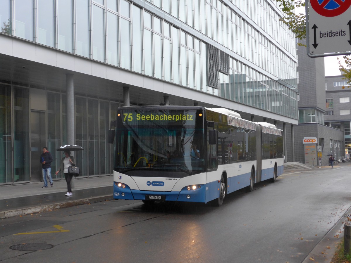 (164'998) - VBZ Zrich - Nr. 524/ZH 726'524 - Neoplan am 17. September 2015 beim Bahnhof Zrich-Oerlikon