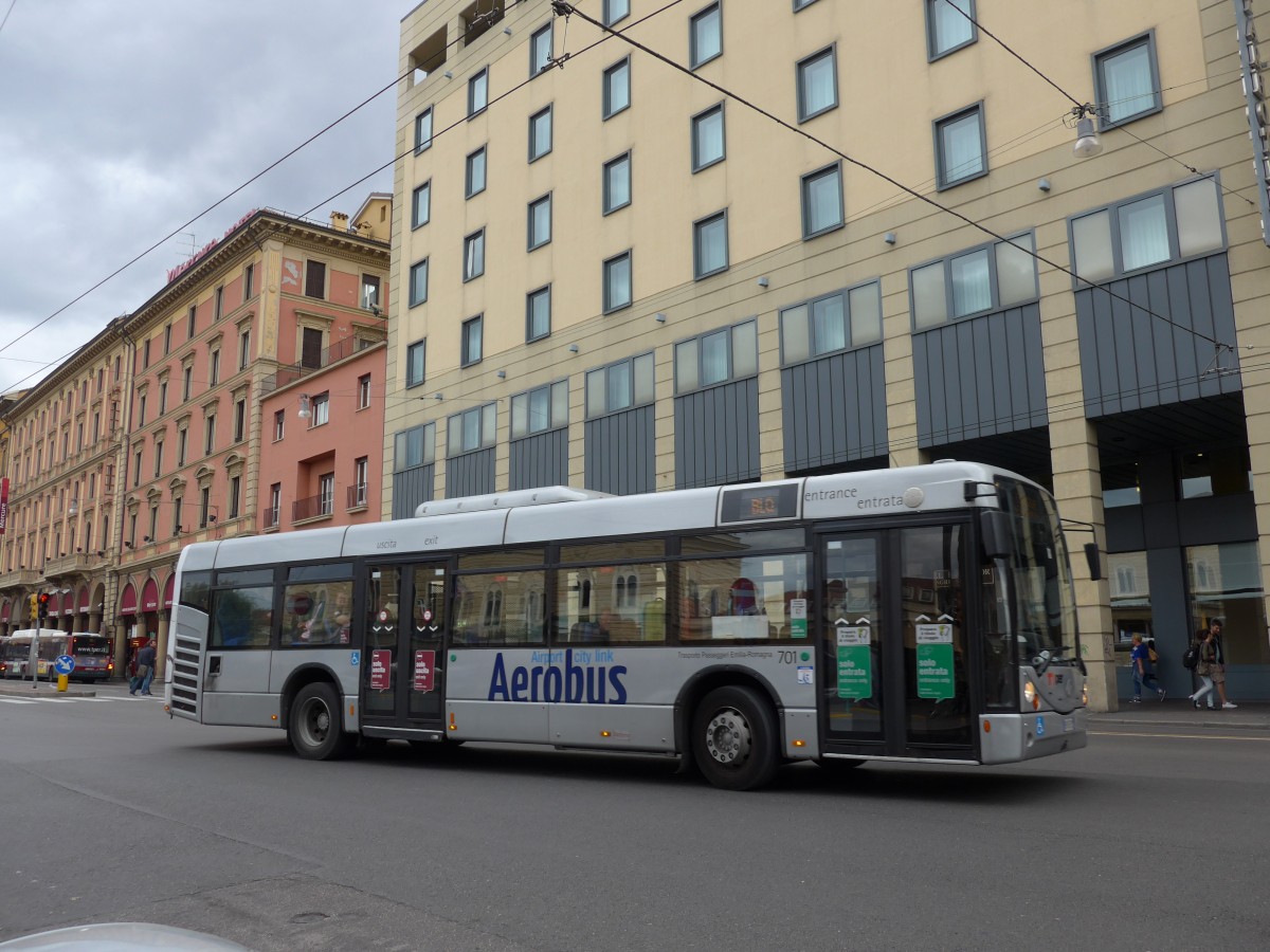 (165'542) - TPER Bologna - Nr. 701 - Autodromo am 23. September 2015 beim Bahnhof Bologna Centrale