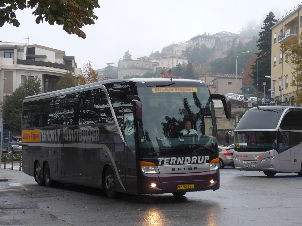 (165'724) - Aus Dnemark: Terndrup Turistbusser, Terndrup - VZ 92'595 - Setra am 25. September 2015 in San Marino