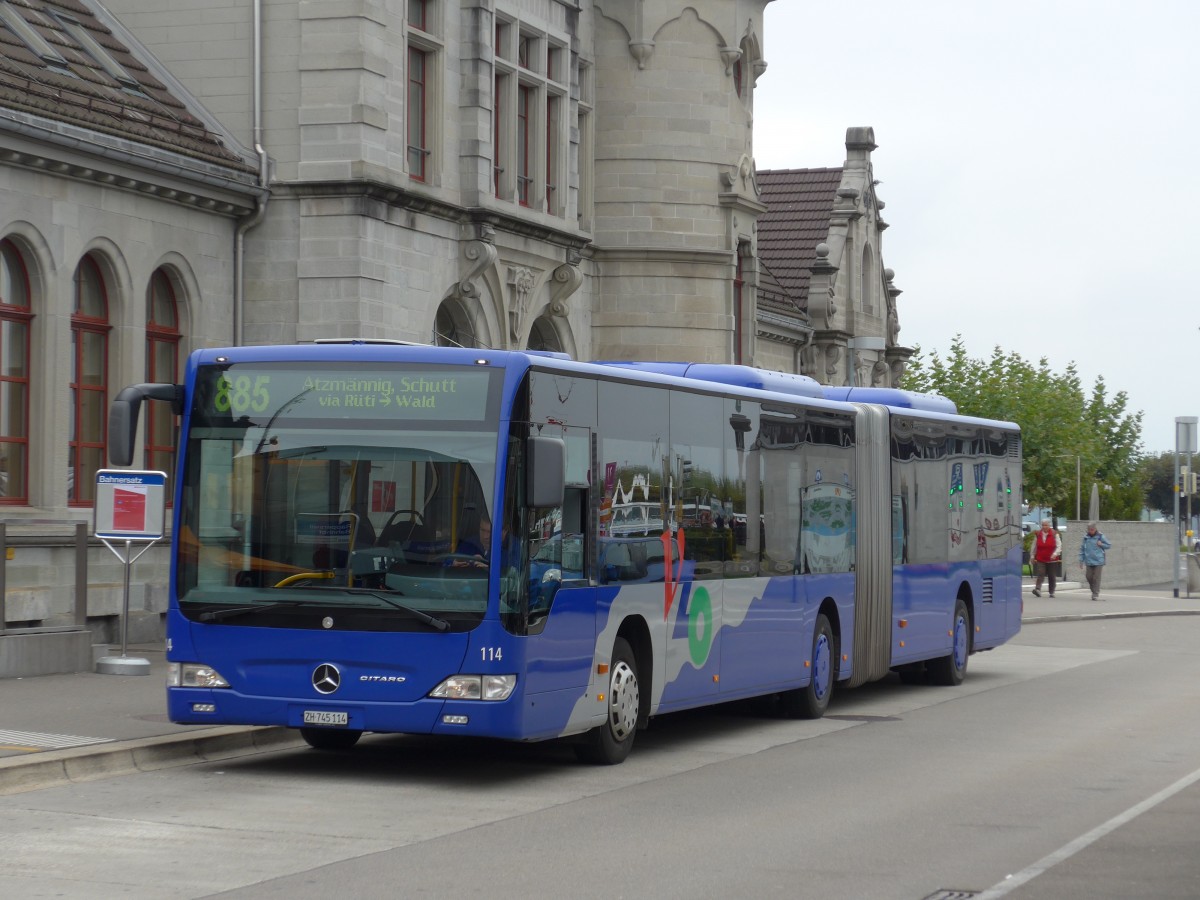 (166'193) - VZO Grningen - Nr. 114/ZH 745'114 - Mercedes am 10. Oktober 2015 beim Bahnhof Rapperswil