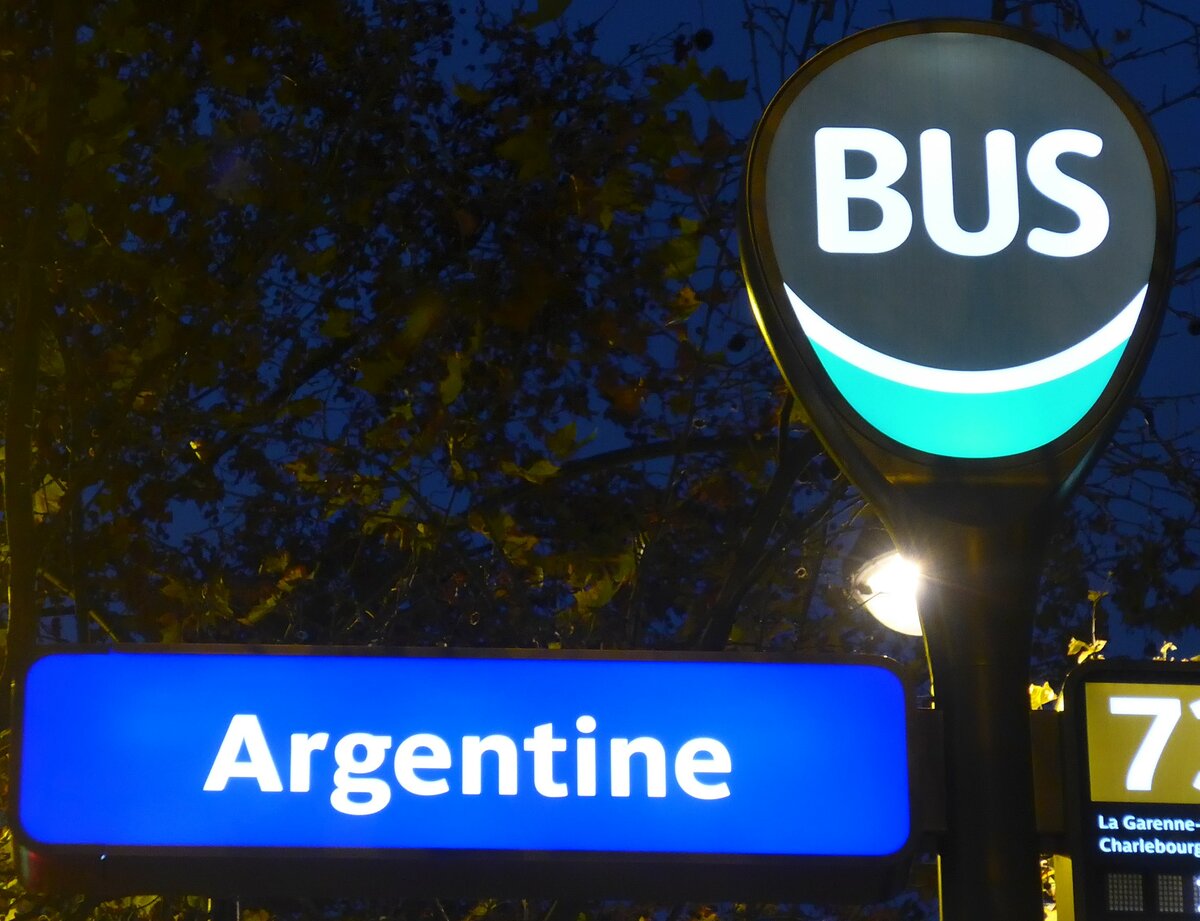 (167'034) - RATP-Haltestellenschild - Paris, Argentine - am 16. November 2015