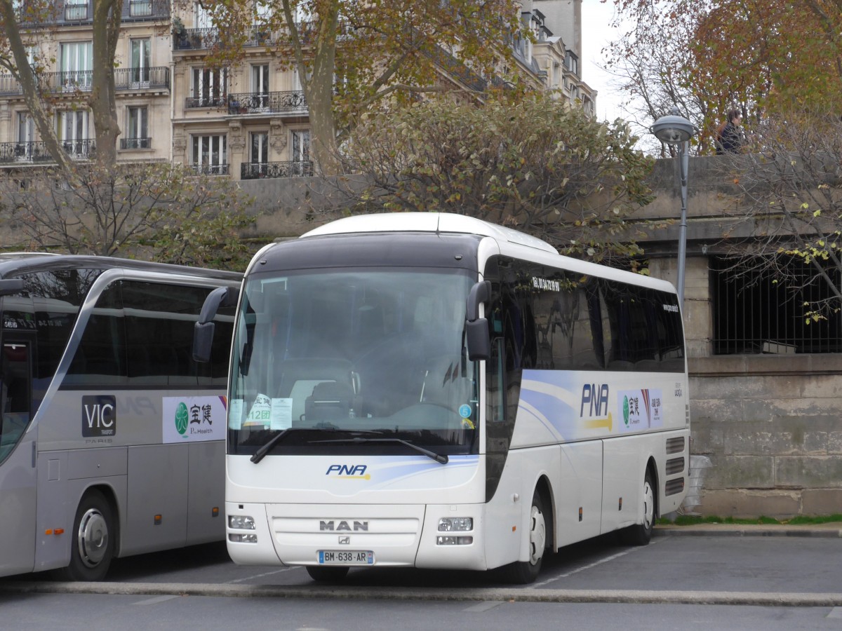 (167'186) - PNA, Villeron - BM 638 AR - MAN am 17. November 2015 in Paris, Tour Eiffel